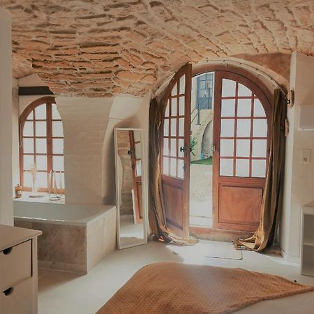 Bed and Breakfast La Cachette Aigues-Vives  Екстер'єр фото
