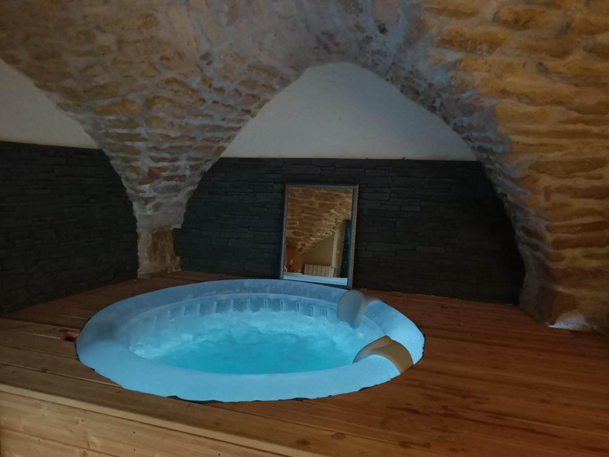 Bed and Breakfast La Cachette Aigues-Vives  Екстер'єр фото
