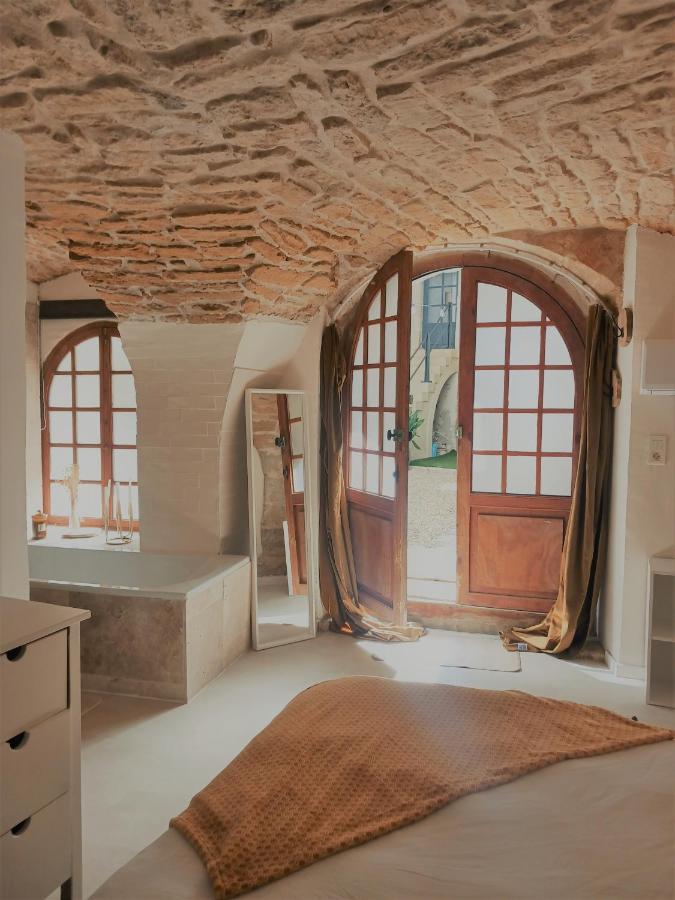 Bed and Breakfast La Cachette Aigues-Vives  Екстер'єр фото