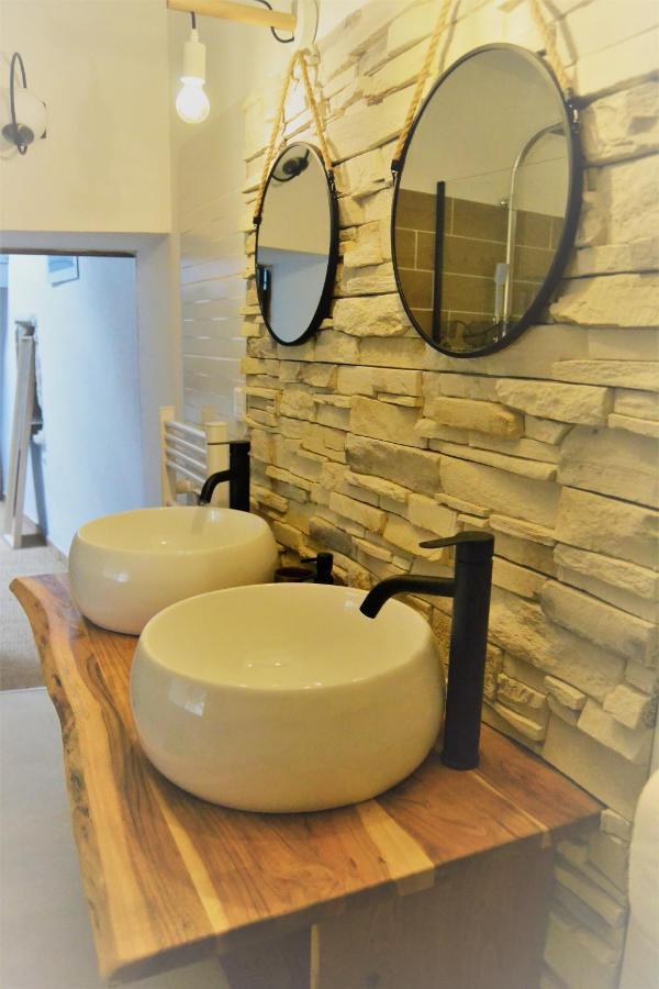 Bed and Breakfast La Cachette Aigues-Vives  Екстер'єр фото