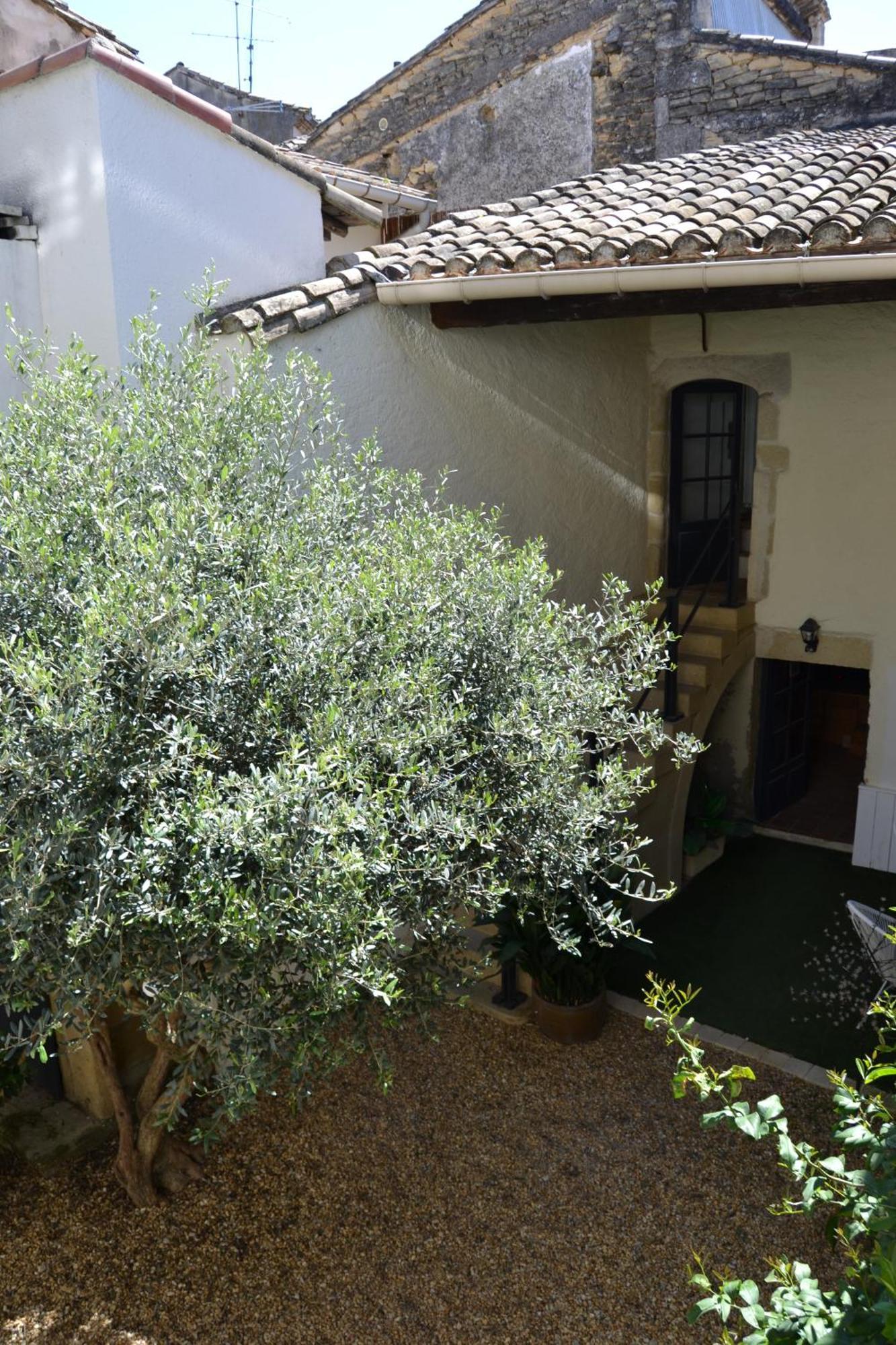 Bed and Breakfast La Cachette Aigues-Vives  Екстер'єр фото